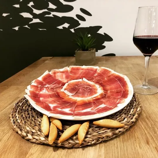 Jamón ibérico de cebo, sliced